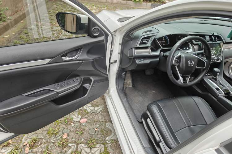 Used Honda Civic 2019 220TURBO CVT Dynamic Edition China VI Driver Seat