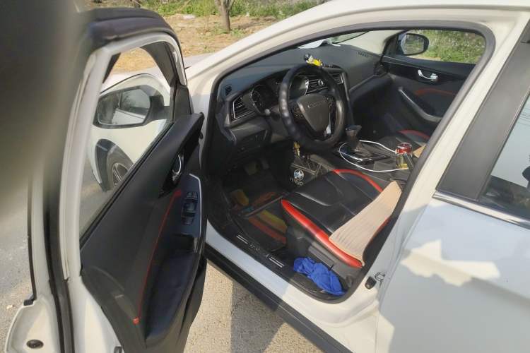 Used Venucia D60 2018 1.6L CVT Smart Connect Elite Edition
