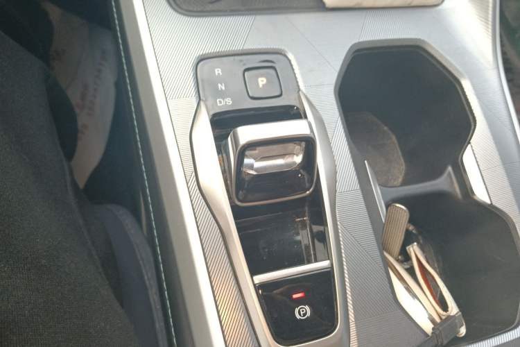 Used GAC Trumpchi GS3 2023 Shadow Speed 270T Enjoyment Edition Gear Lever