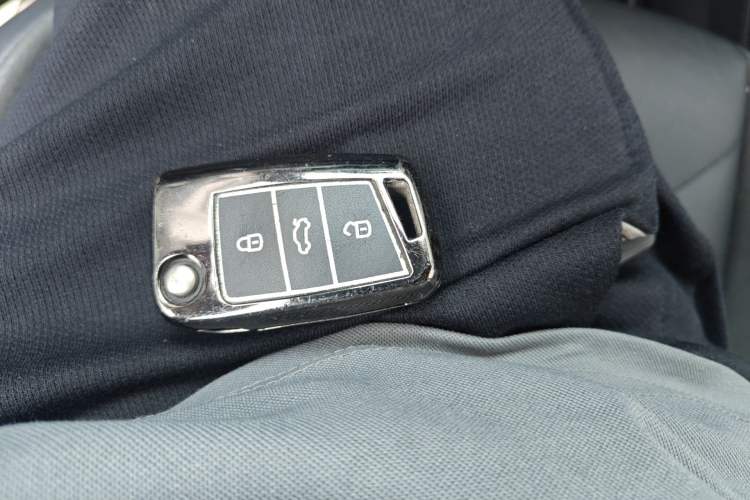 Used Volkswagen Tiguan L 2019 330TSI Automatic Two-Wheel Drive Panoramic Comfort Edition China V Standard