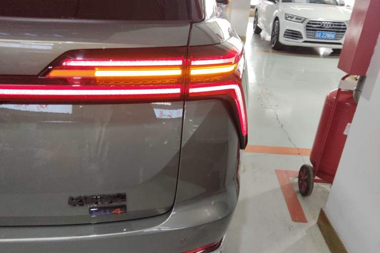 Used Wey Lanshan 2025 Four-Wheel Drive Max
