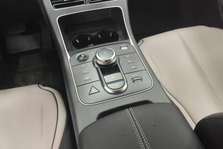 Used BYD Destroyer 05 2024 HONOR Edition DM-i 55KM Luxury Model Gear Lever