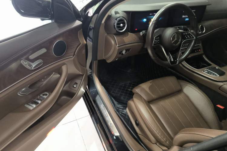 Used Mercedes-Benz E-Class 2023 E 260 L
