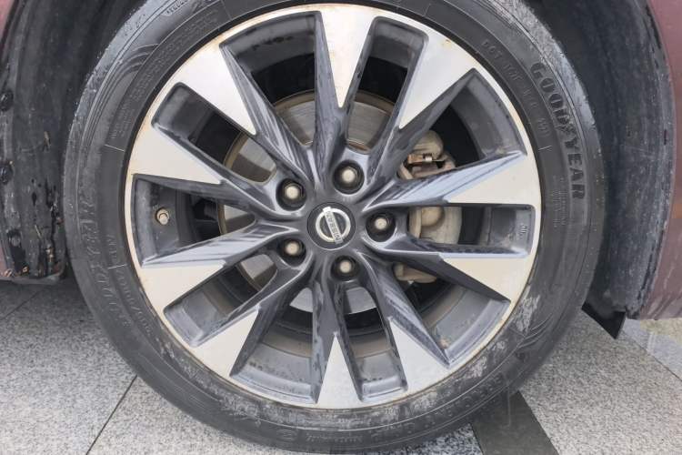 Used Nissan Sylphy 2016 1.8XV CVT Prestige Edition Right Front Wheel Hub