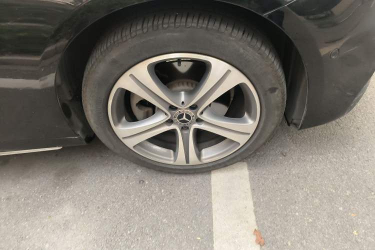 Used Mercedes-Benz E-Class 2018 Facelift E 200 L Sport Edition