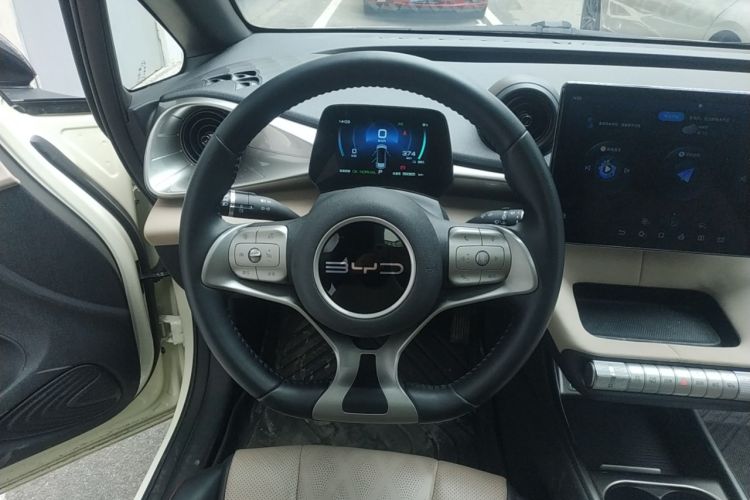 Used BYD Dolphin 2023 420 km Fashion Edition
