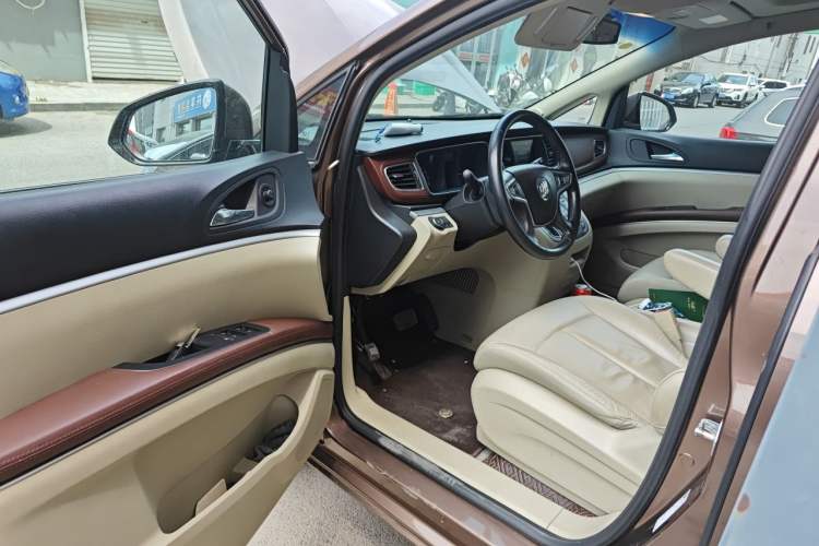 Used Buick GL8 2018 28T Luxury Model China VI Standard
