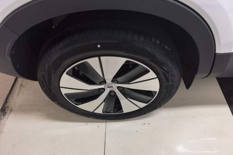 Used Volvo XC40 2025 B3 Smart & Luxurious Edition