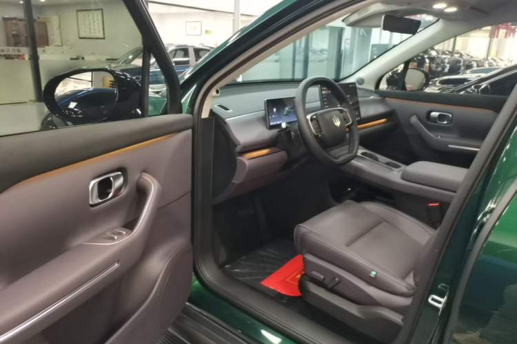 Used Leapmotor C16 2024 Range-Extended 200 Luxury Edition