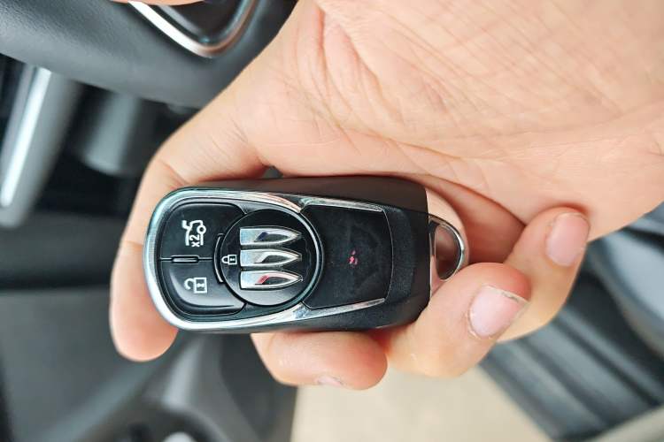 Used Buick Regal 2024 25T Deluxe Edition Vehicle Key