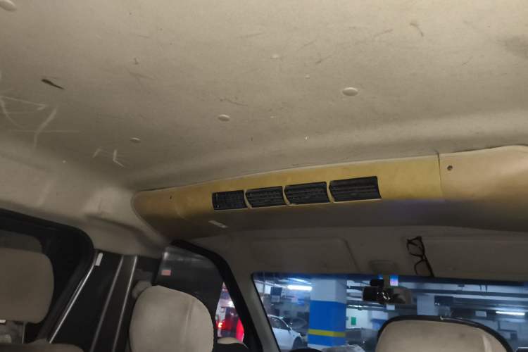 Used CHANGAN KAICHENG Ruixing M70 2017 1.5L Comfort-Style Liftback Door DAM15DL Headliner