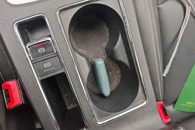 Used Roewe i6 New Energy 2017 45T Hybrid Connect & Smart Enjoyment Edition
