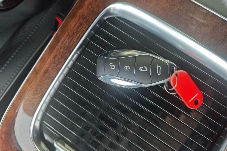 Used Hongqi HQ9 2023 2.0T Smart Connect Flagship Edition