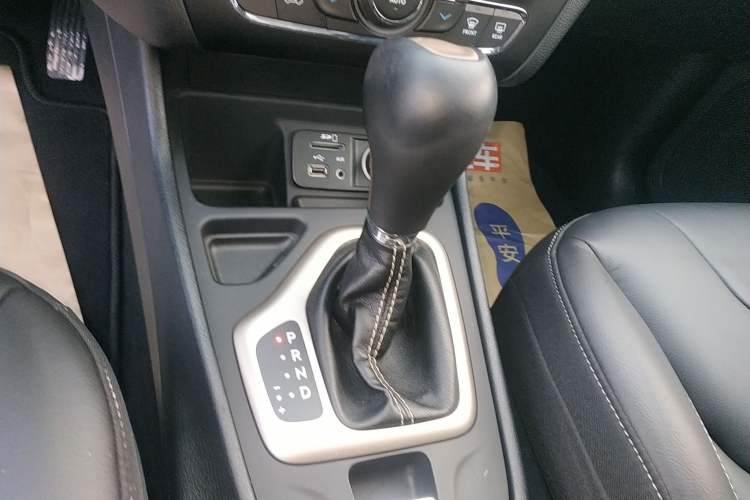 Used Jeep Cherokee 2017 2.0L Superior Edition
