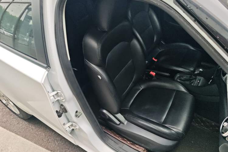 Used MG 3 2017 1.5L Automatic Smart Connect Elite Edition Right Front Seat