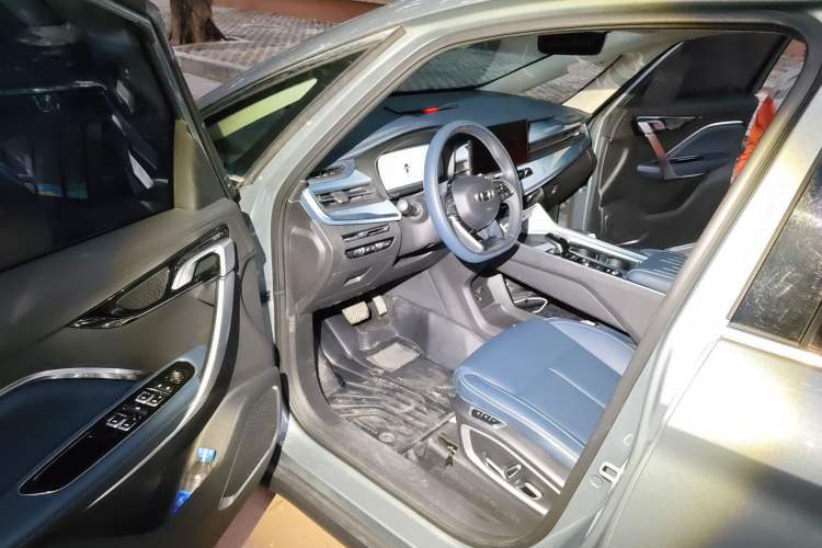 Used Geely Auto Jiajie 2023 Geely Jiaji L 1.5TD DCT Luxury Model
