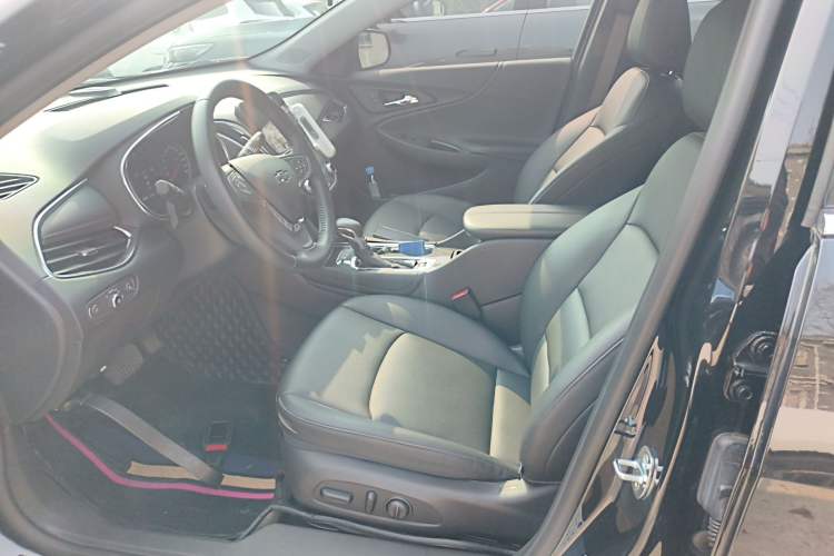 Used Chevrolet Malibu XL 2023 1.5T Sharp Edition Left Front Seat