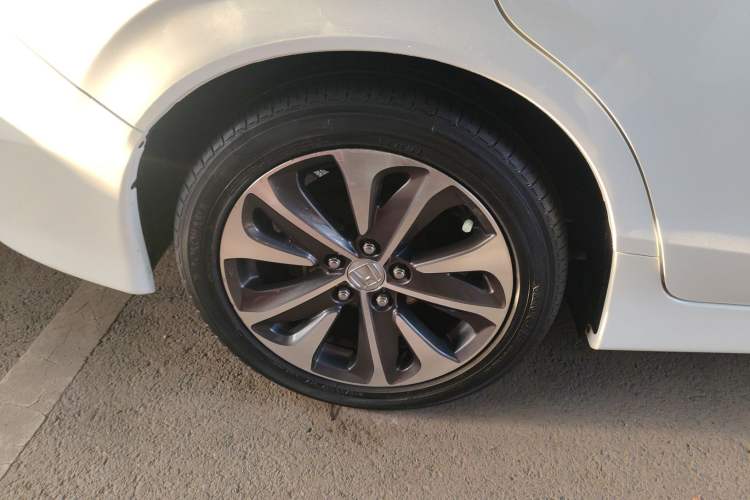 Used Honda Jade 2017 210TURBO CVT Fashion Edition 5-seater Right Rear Wheel Hub