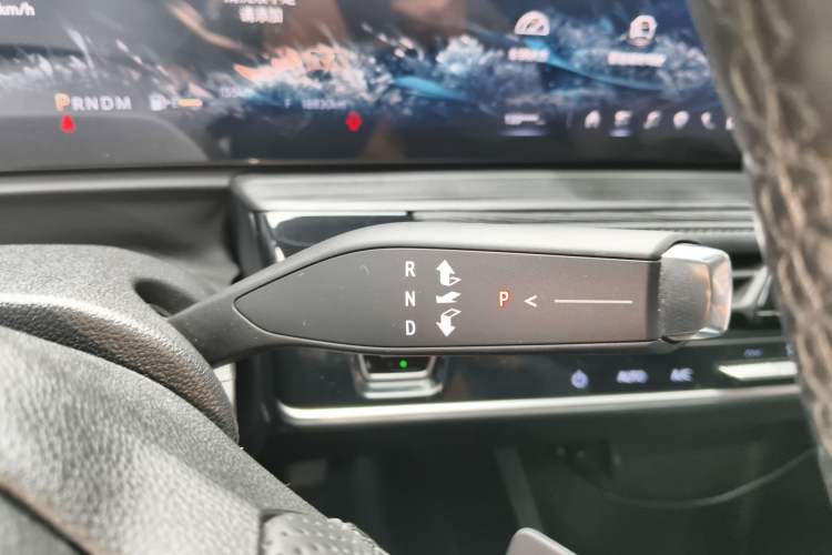 Used Buick LaCrosse 2024 28T Luxury Edition Gear Lever