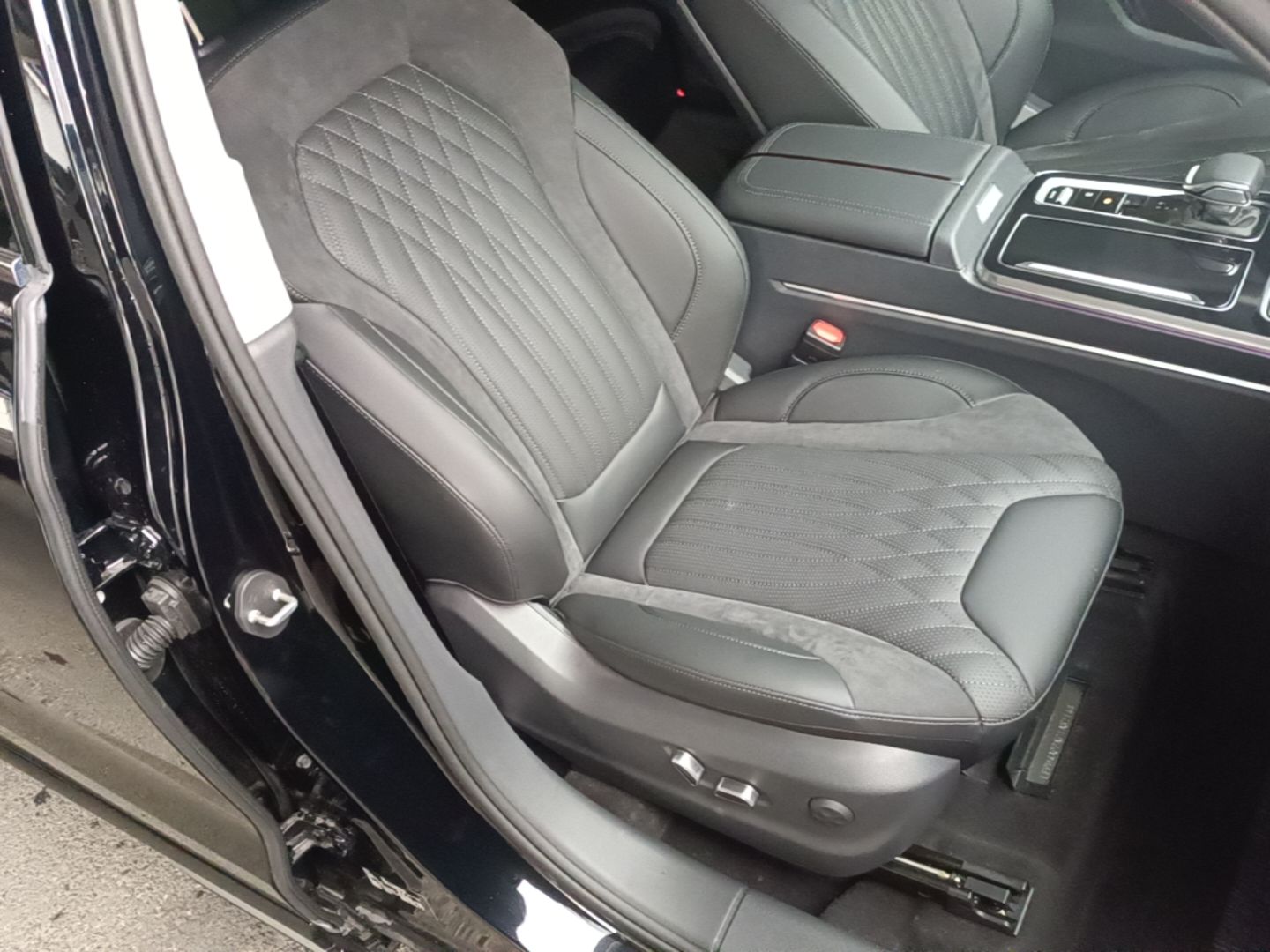 Hongqi HS5 2023 2.0T Qixiang Pro Edition — снимка 19