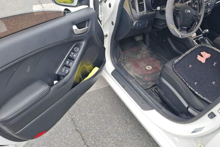 Used Kia K3 2016 1.6L Automatic with Sunroof