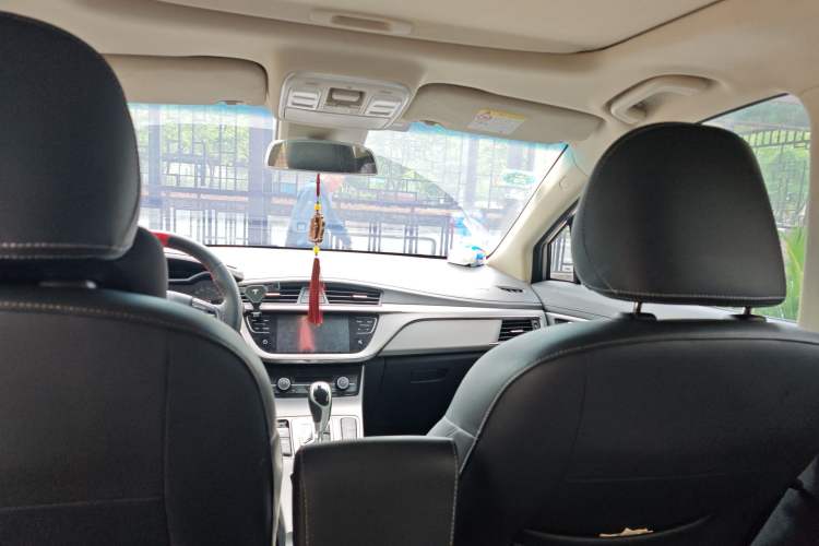 Used Geely Auto Emgrand GS 2018 Lingchao Edition 1.4T Automatic LingShang Smart Connectivity Model Headliner