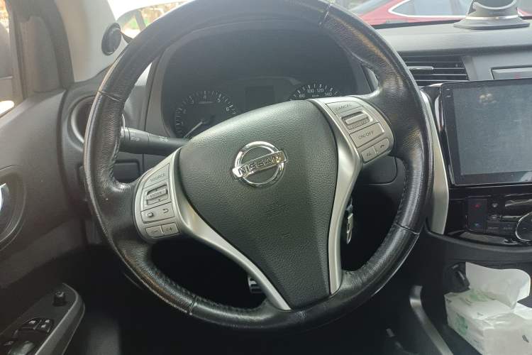 Used Nissan Navara 2017 2.5L Automatic 4x4 Luxury Edition QR25