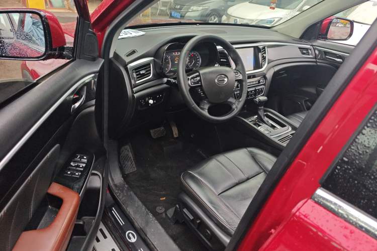 Used GAC Trumpchi GS7 2017 320T Two-Wheel-Drive Luxury Model
