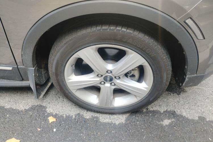 Used Lincoln MKC 2017 2.0T Two-Wheel Drive Deluxe Edition