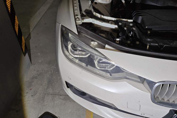 Used BMW 3 Series 2018 318Li Right Front Headlight