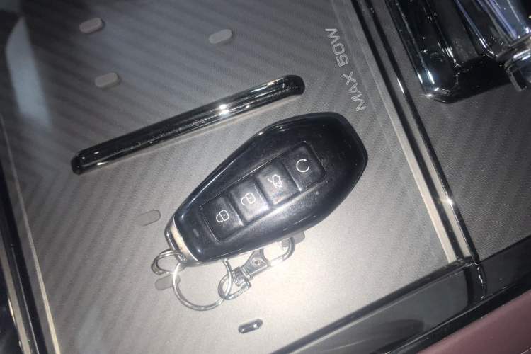 Used Denza Z9GT 2024 1100 Four-Wheel Drive Ultra Version Vehicle Key