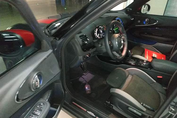 Used MINI JCW CLUBMAN 2021 2.0T JOHN COOPER WORKS ALL-IN