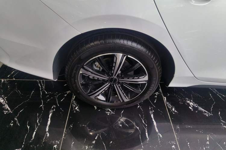 Used BYD Destroyer 05 2024 Honor Edition DM-i 120KM Luxury Model
