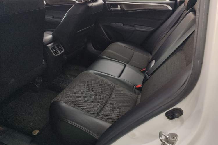 Used Honda Jade 2017 1.8L automatic Comfort version 5 seats