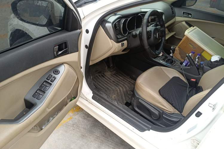 Used Kia K5 2015 2.0L Manual GL