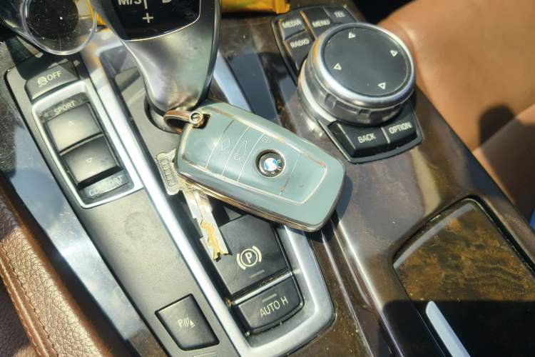 Used BMW 5 Series 2014 528Li Fashion Design Package Vehicle Key