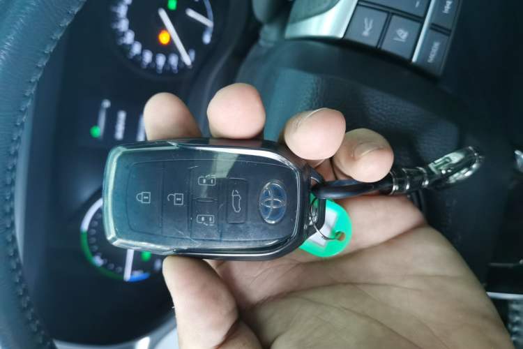 Used Toyota SIENNA 2023 2.5L Hybrid Comfort Edition
