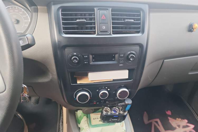 Used Wuling Rongguang V 2016 1.5L Practical Version
