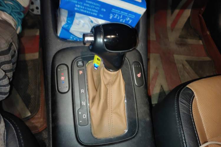 Used Kia K3S 2014 1.6L Automatic Premium Gear Lever