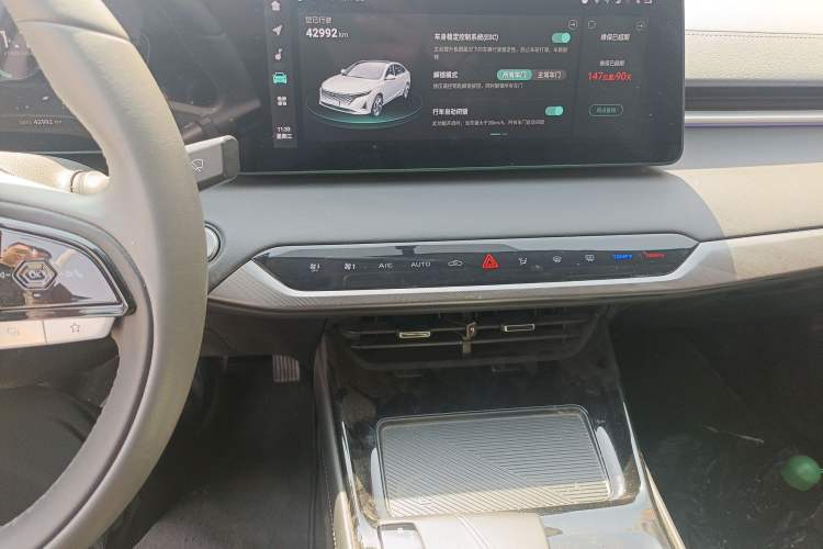 Used CHANGAN Ruicheng PLUS 2023 1.5T DCT Prestige Edition Audio And AC Panel