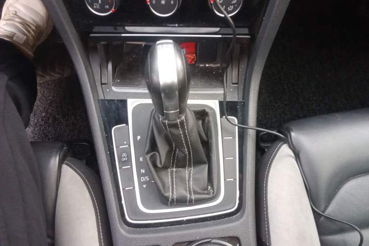 Used Volkswagen Golf 2016 1.4TSI Automatic R-Line