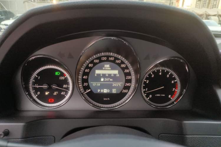 Used Mercedes-Benz C-Class 2010 C 200 CGI Fashion Model Instrument Cluster
