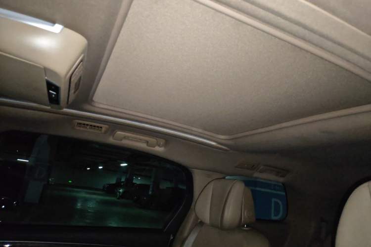 Used Buick GL8 2017 ES 28T Flagship Model China V Standard Headliner