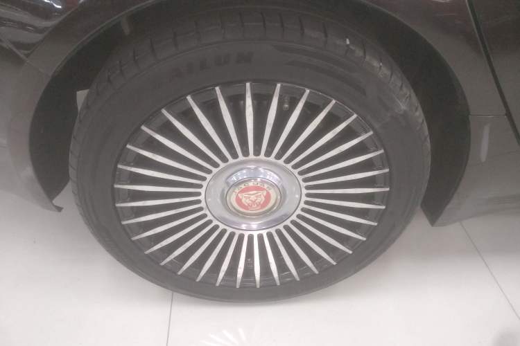 Used Jaguar XFL 2020 XFL 2.0T P250 Two-Wheel-Drive Luxury Edition