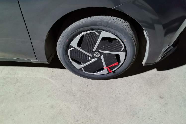 Used MG 4 EV 2026 Model 437 Composed Edition Right Front Wheel Hub