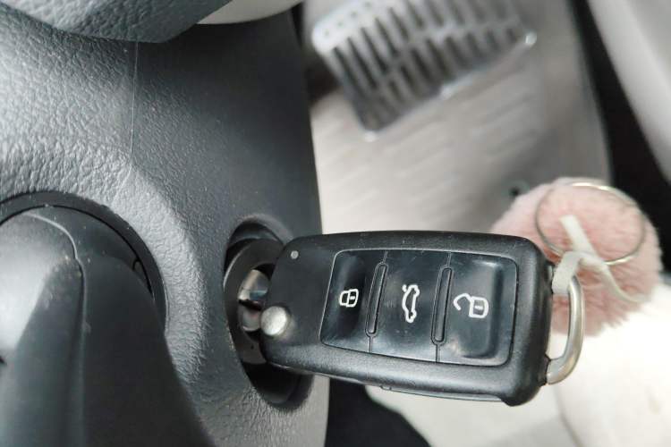 Used Skoda Rapid 2013 1.6L Automatic Smart Selection Model Vehicle Key