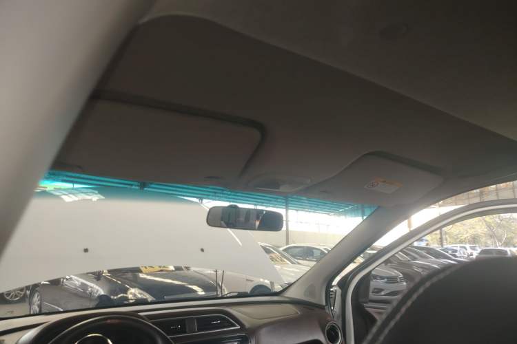 Used Venucia M50V 2017 1.6L XL CVT Luxury Edition