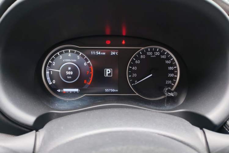 Used Nissan Kicks 2018 1.5L CVT Smart Connect Luxury Edition
