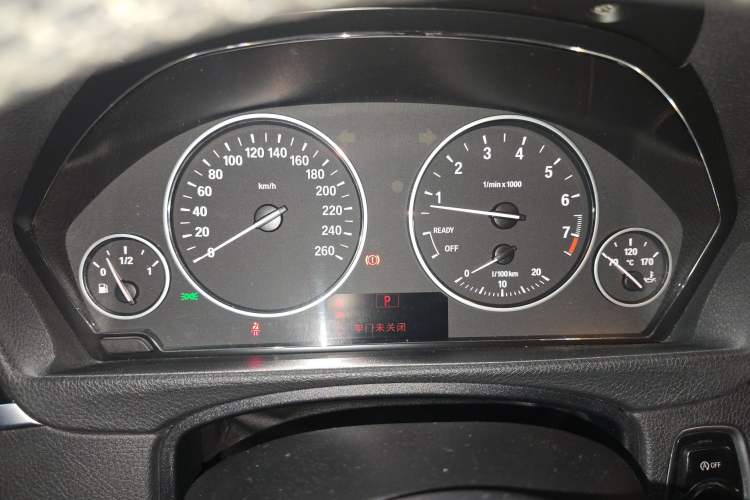 Used BMW 3 Series 2016 320i Fashion Model
