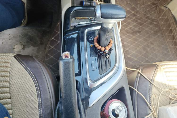 Used GAC Trumpchi GA6 2015 1.8T DCT Comfort Model Gear Lever